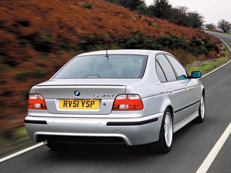  BMW 530d Sedan M Sport Package 2002 года  (фото 5 из 9)